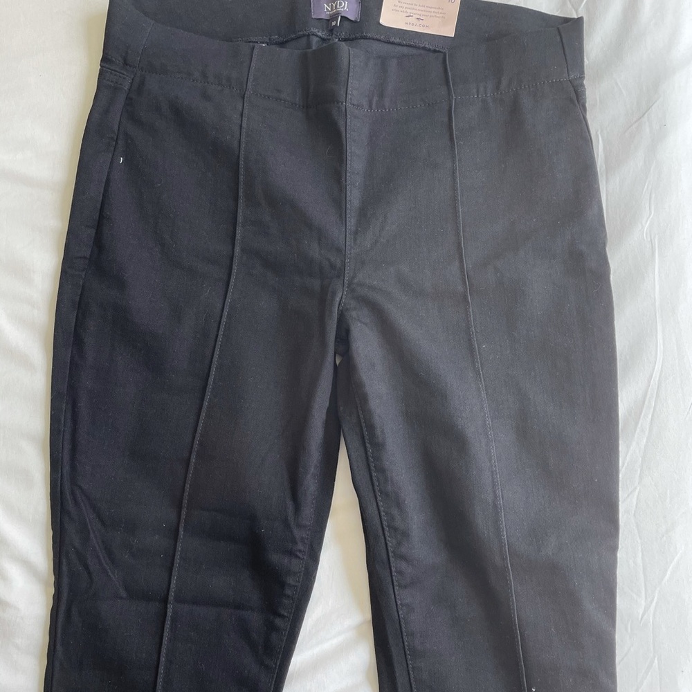 NWT NYDJ Pull On Skinny Jeans